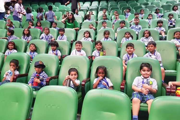 KG1-CAT2-VISIT-TO-DOLPHINARIUM1